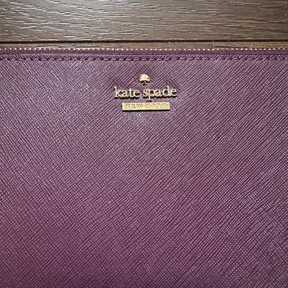 Kate Spade wristlet - Picture 3 of 8